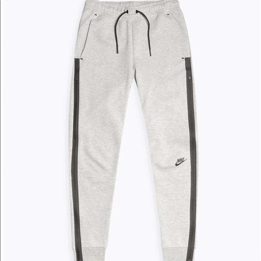 Nike tech sweatpants